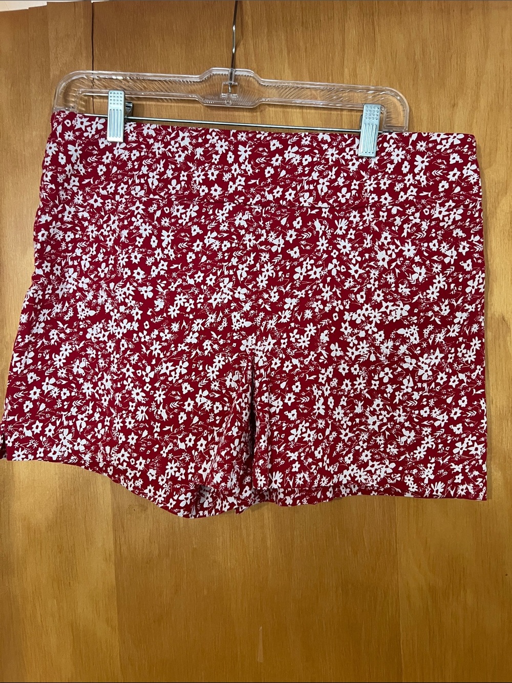 Jules & Leopold Red Floral Print Women’s Shorts